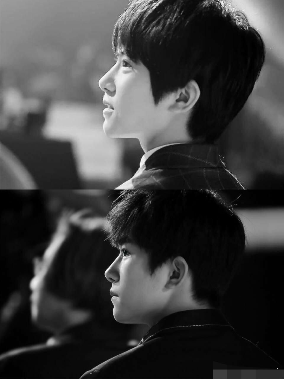 却多一分冷酷之意,这一眼神之间勾勒出我们心中那一丝丝萌动的情感