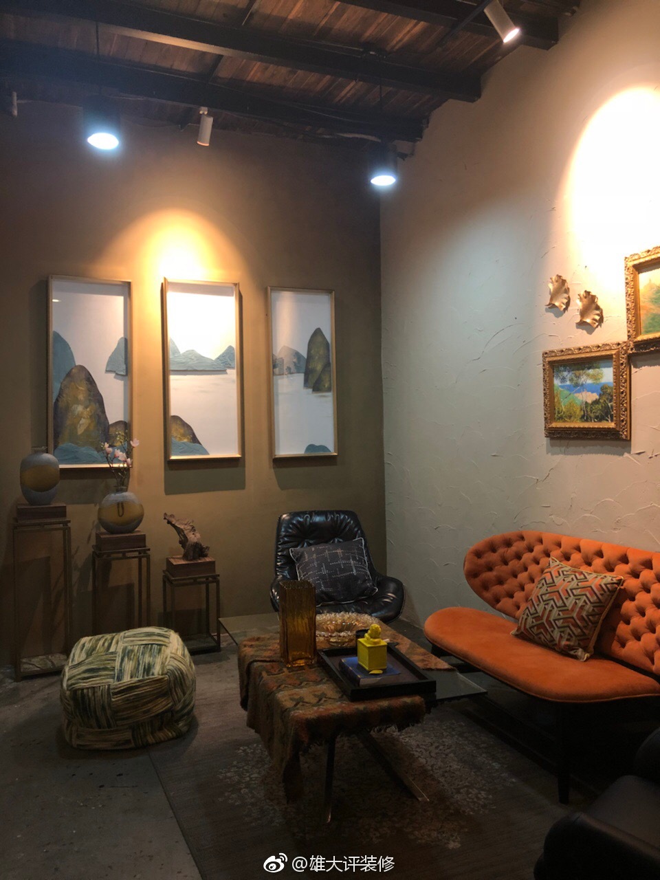 绝对有味道的一间软装设计工作室,三层楼,放着节奏感的歌曲