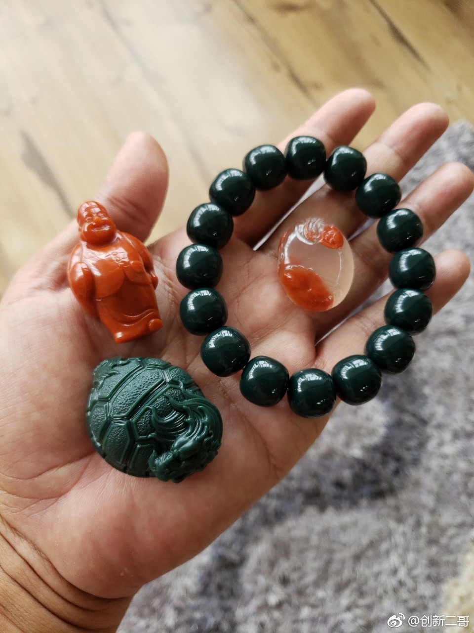 色稳不飘内敛大气彰显品质阿拉善老油绿精美老型珠手串雅赏