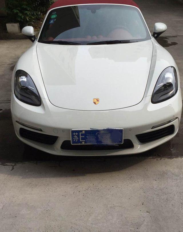 提保时捷718落地上完牌近80万拉风是肯定的但是太费油了