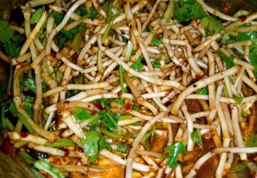 痛风患者多吃6种食物,避免关节反复疼痛|痛风|菊苣|尿酸_新浪新闻