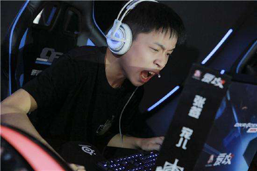 《穿越火线》ag宠儿常规赛mvp,青涩小将脱变成灵魂大哥