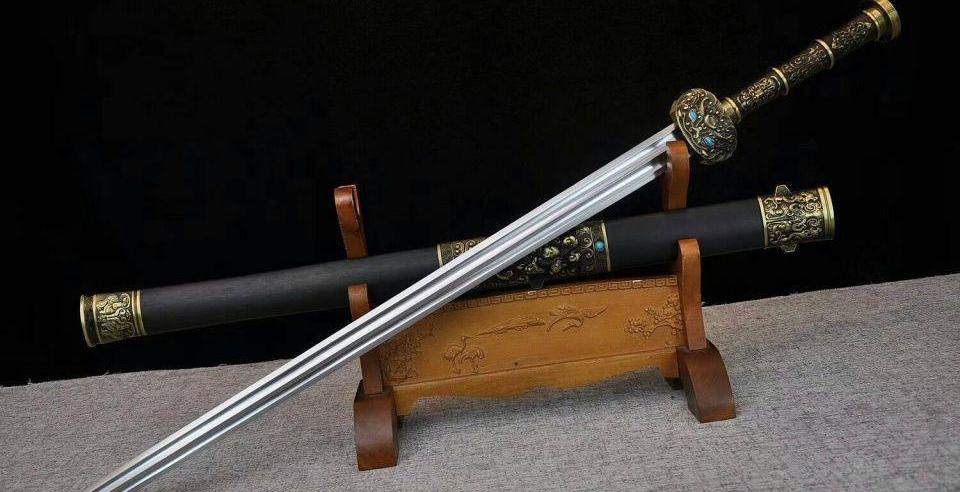 战国四大名将之首杀的神白起,那么神勇,用到底是什么兵器?