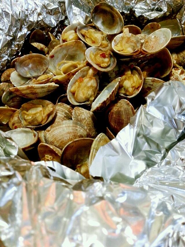 烤蛤蜊才是正确吃蛤蜊的方法