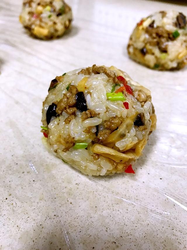 爱吃糯米鸡饭的要收藏, 学会这种糯米鸡饭做法, 3斤糯米都不够吃