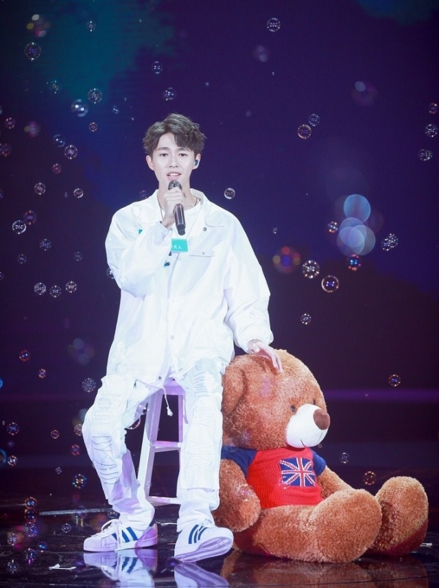 这位活力满满的运动"源",竟然还是网络红人|明日之子|网络红人|李明源