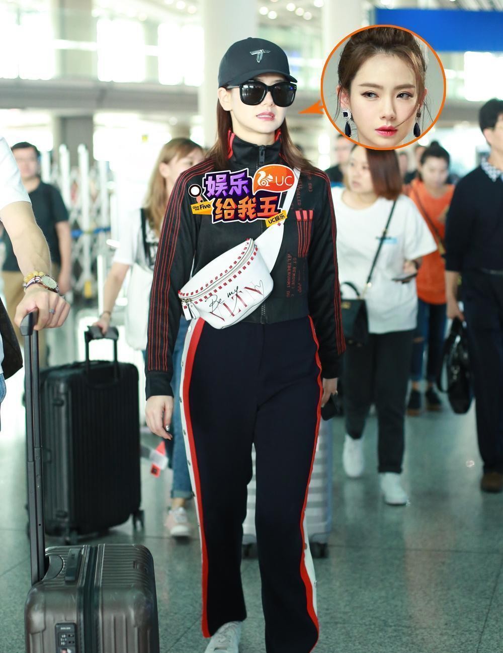 潮妈戚薇化身运动系美少女 路过超市馋虫上身挪不动腿