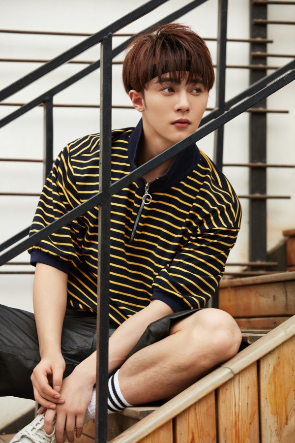 李俊辰曝运动时尚大片青春活力电眼撩人