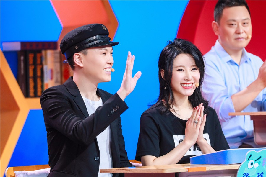 《小儿大健康》张玮杨烨亮相 学习正确刷牙方式