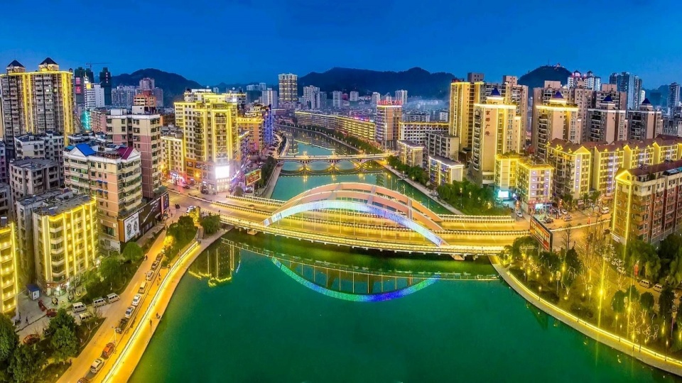 贵州都匀:一座古典美和现代美融合的城市,被誉为高原桥都