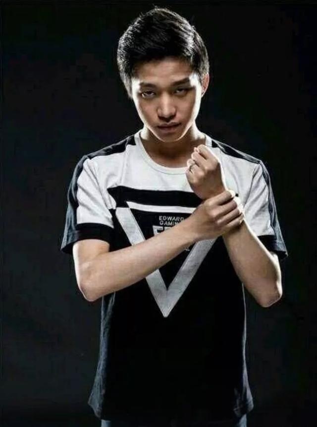 猪仔送给厂长的一封信:你为什么这么傻!不在2015年退役!