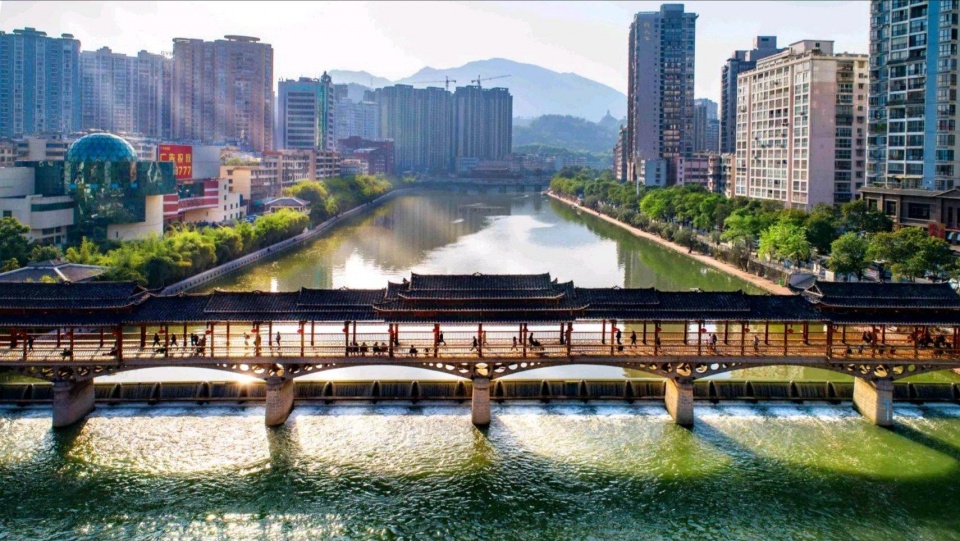 贵州都匀:一座古典美和现代美融合的城市,被誉为高原桥都|都匀|高原|现代美_新浪新闻