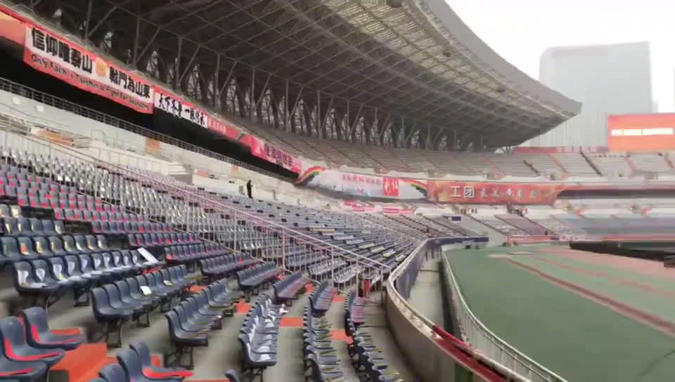 汤普森 太原冲突汤普森济南行因当天大雨临时