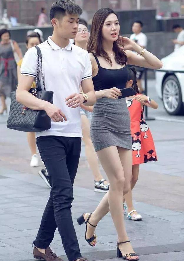 街拍:成都随手街拍妹子,这里的妹子热情大方,不亏为美女集中地