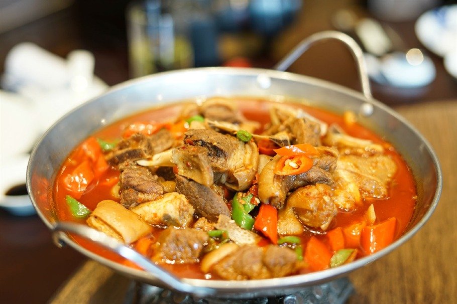 干锅山羊肉肉汁萝卜溧阳手工扎干四季豆红烧肉清蒸天目湖白鱼咸肉早园