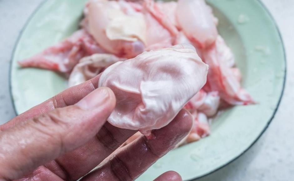 鱼肚中这东西卖15元一斤 营养堪比燕窝可惜很多人不懂吃