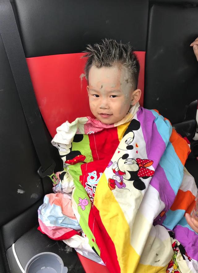 带熊孩子去玩泥巴的下场,都不想带回家了