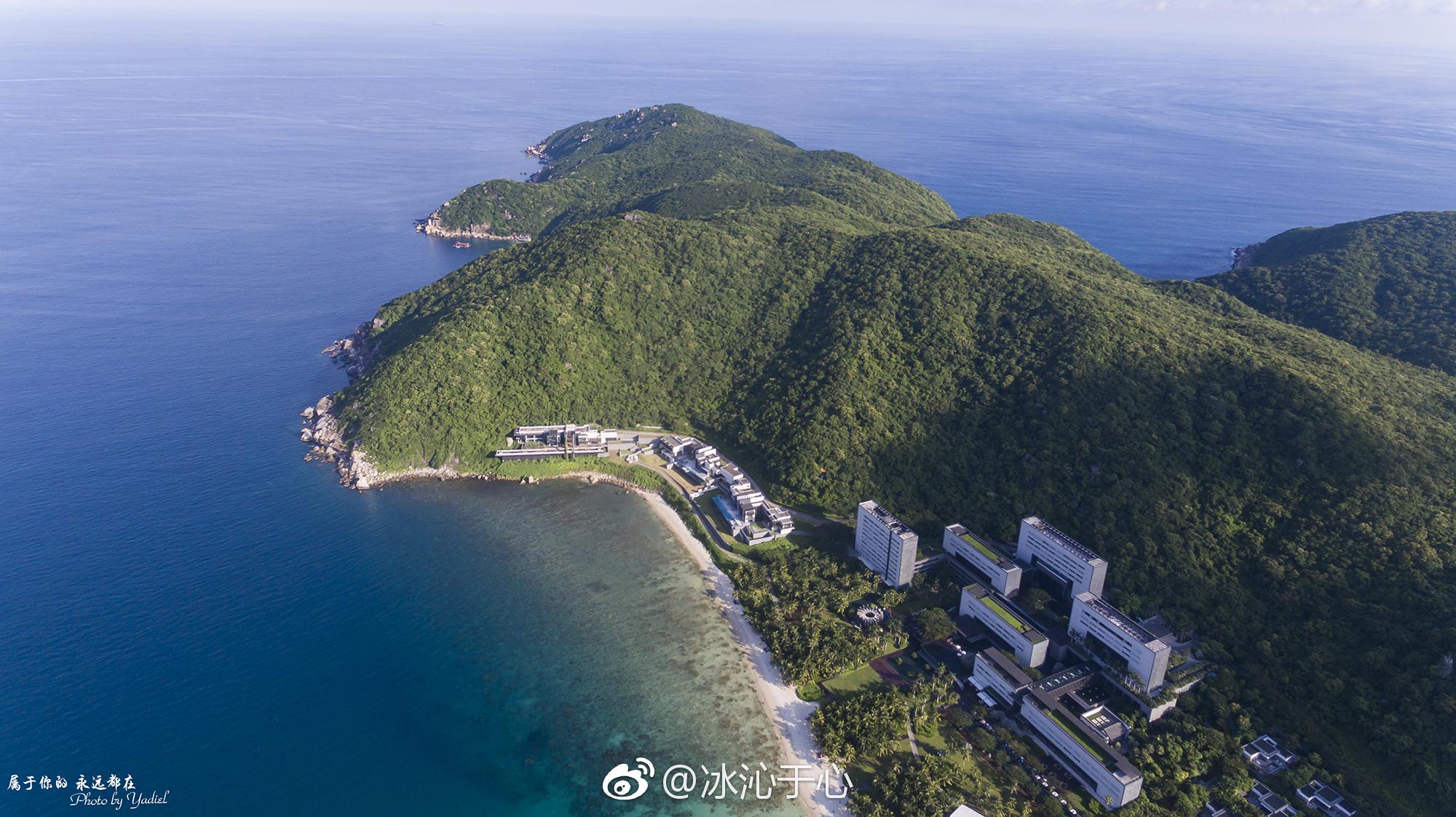 太阳湾三面环山,一面向海,风景优美如画,湾内水面平静_新浪新闻