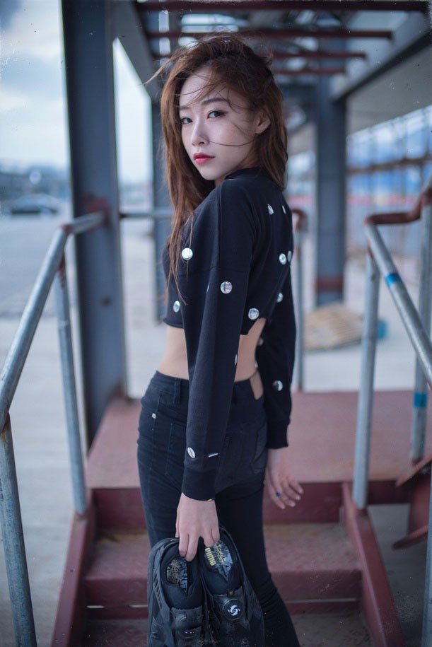 氧气美女模特陈思雨街拍写真图片