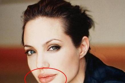 嘴唇色泽正常红润,并且口如四字的,这是田产丰富的人;如果口角朝下的