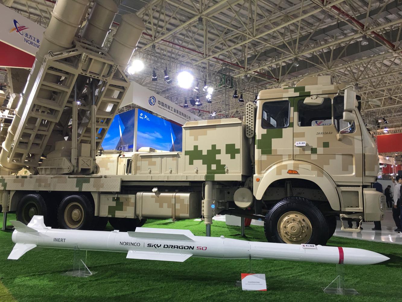 地空导弹版霹雳15现身珠海航展,一弹两头,比红旗9使用还灵活|地空导弹