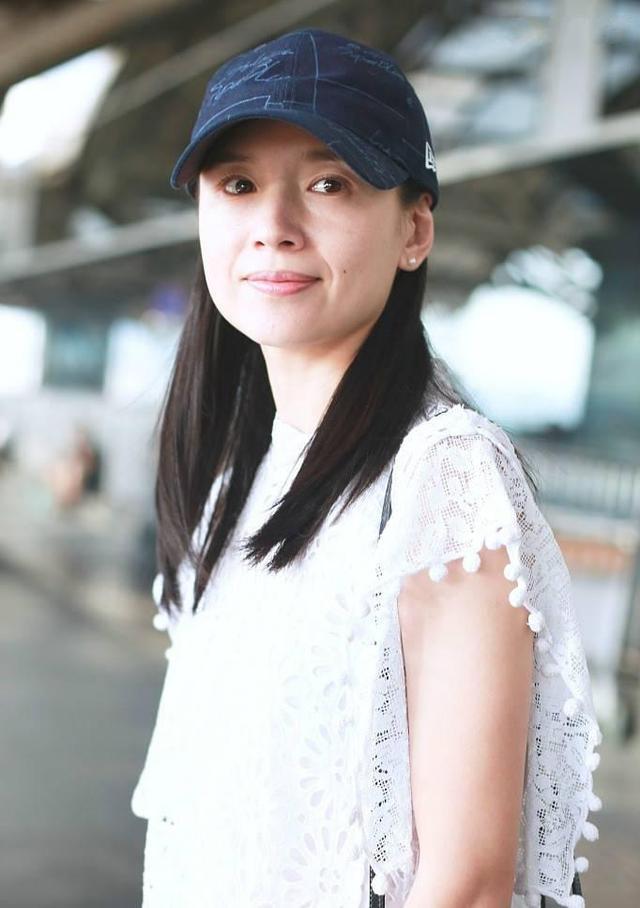 38岁董洁遇上47岁杨钰莹,终于明白保养与不保养的差别有多大