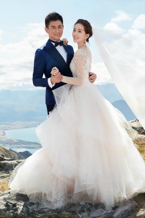 盘点明星结婚照，赵雅芝让人感叹，林青霞的结婚照把网友看哭了!