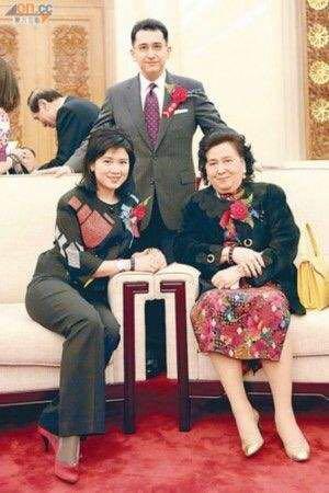 "澳门第一美人"何婉琪和同祖堂弟何鸿章长达20多年的伤感恋情