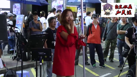 徐小凤在香港歌坛到底有多高的地位,看刘德华