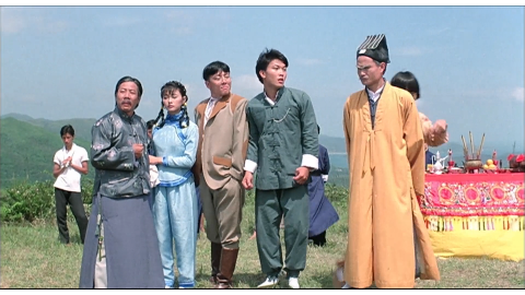 墓地虽然是好墓,却是风水先生下套害他,九叔一眼看穿真相