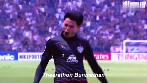 足球史上最搞笑的假摔,对方球员一脸懵比的表