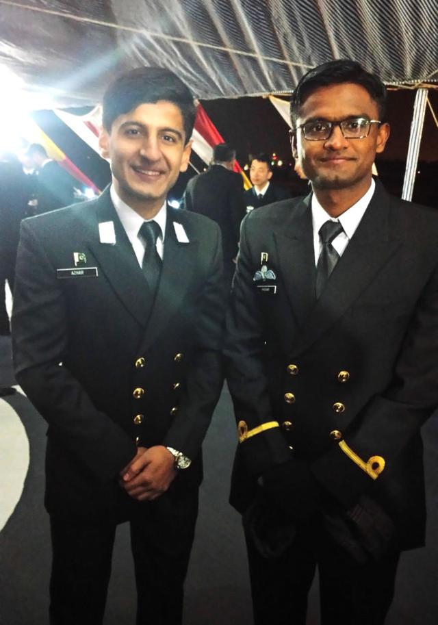 巴基斯坦海军一对亲兄弟中国相逢,哥哥是航海长,弟弟读大连舰院