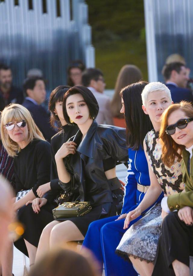 范冰冰唐嫣最新无p外媒图曝光, 一个又瘦又老, 一个雀斑严重