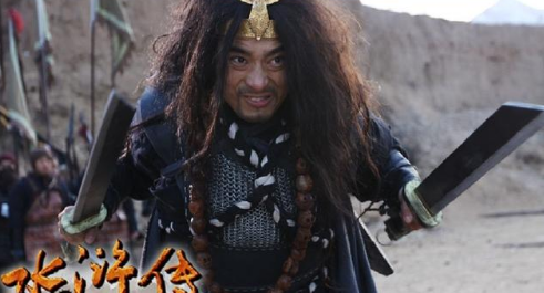鲁智深62斤浑铁禅杖，敌不过武松12斤镔铁戒刀，只因缺一分妖气！