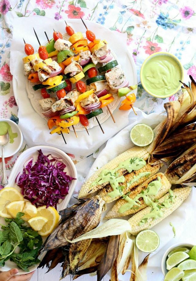 夏季烤鱼排一个由蔬菜鱼肉组成的来自大海的超级美味