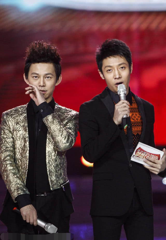 一言不合就开车综艺大咖何炅都玩不过他撒贝宁才是真正的"污王"