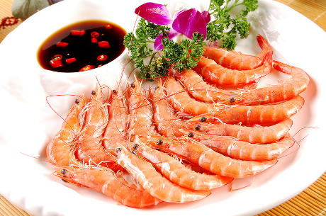 基围虾做好了却不鲜嫩?原来是用错了"水"用这种"水"煮才好吃