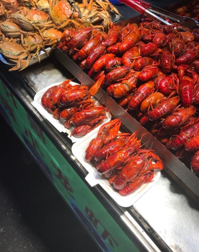 逛中山路美食街, 野味多的吃不过来, 却被最后那道小吃给震慑住了