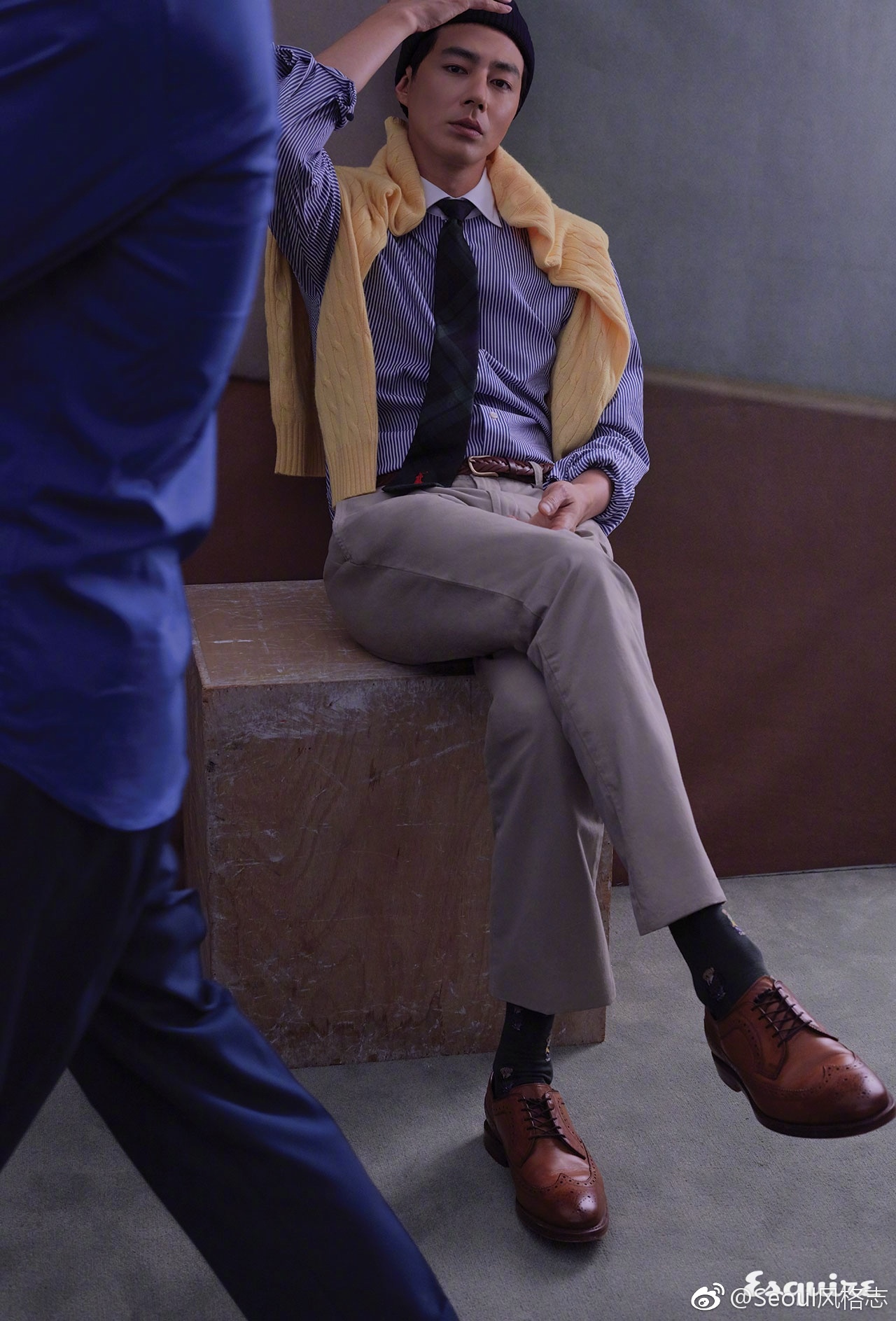 赵寅成 × esquire korea十月刊,化身雅痞风的欧巴啊