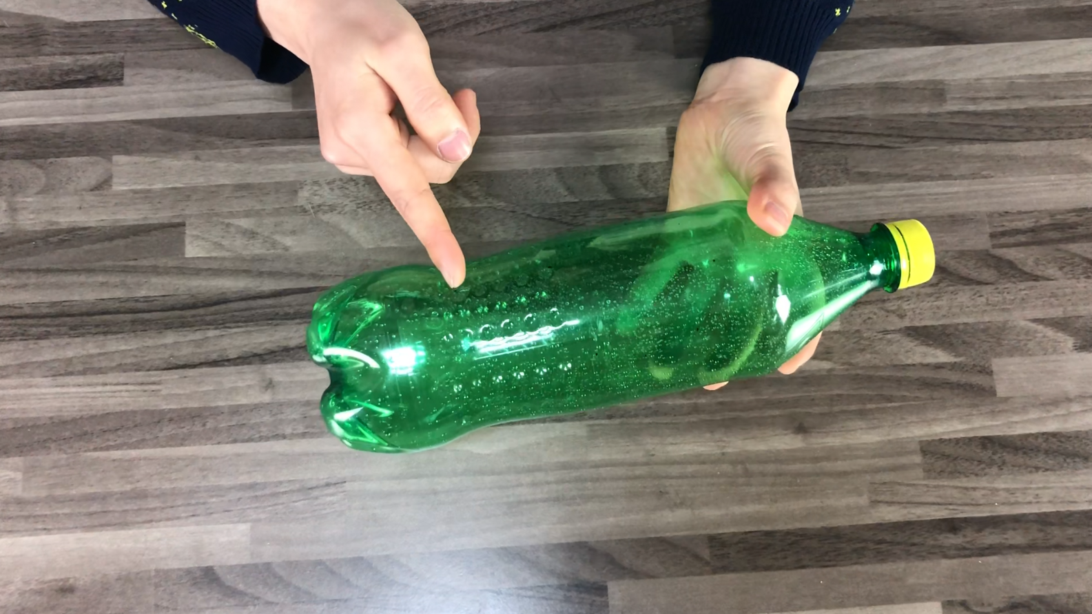 塑料瓶不要扔改造一下,放在厨房居然还能这么用,花钱都买不到