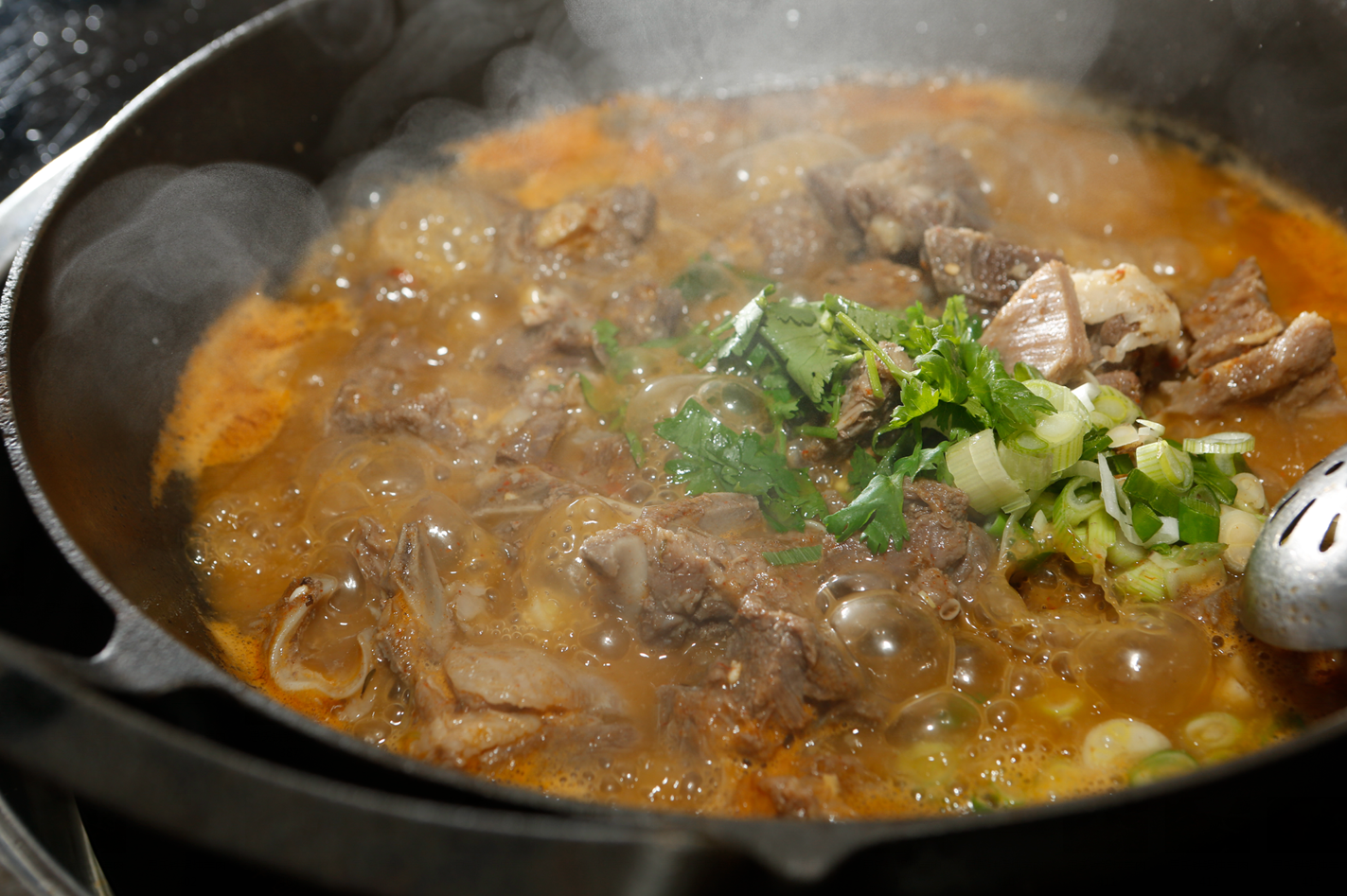 横山羊名天下,思氏横山铁锅炖羊肉,大铁锅,现场炖,真香!