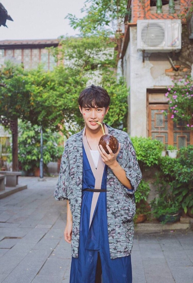 这位活力满满的运动"源",竟然还是网络红人|明日之子|网络红人|李明源