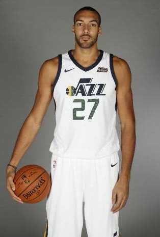 nba拥有"臂展达人"的3位猛将,周琦上榜,第一臂展2.35米