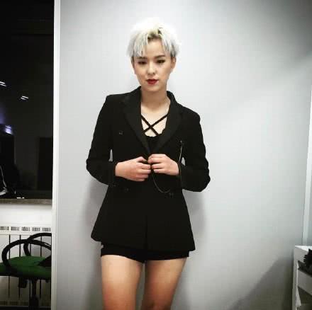 《创造101》小姐姐出道前的黑历史旧照片曝光