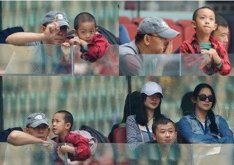 期间,周韵为姜文诞下长子姜太郎;2008年12月生下次子姜次郎