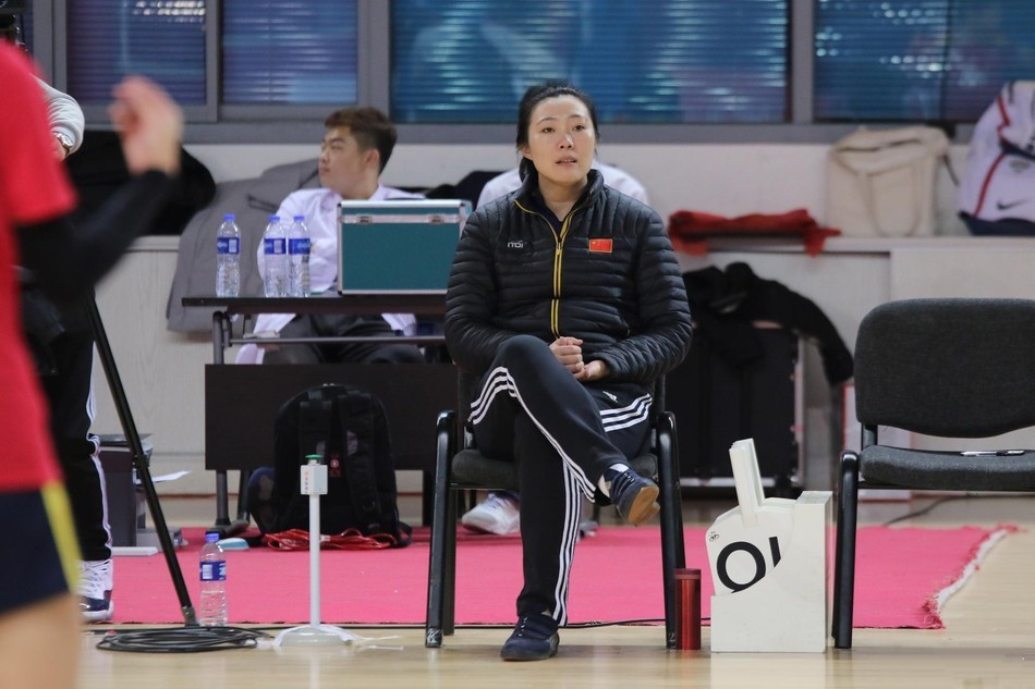 昔日女排名将索玛,吴咏梅,姜威率队出战