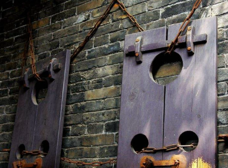 清朝监狱的5张老照片,图4电视经常能看到,图5简直屈打成招啊_新浪看点