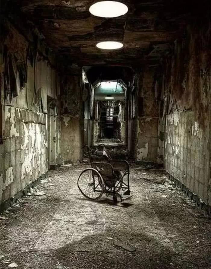 最诡异的老照片,被恶灵附体的修女,吸血鬼的心脏,"鬼"闹得腿软