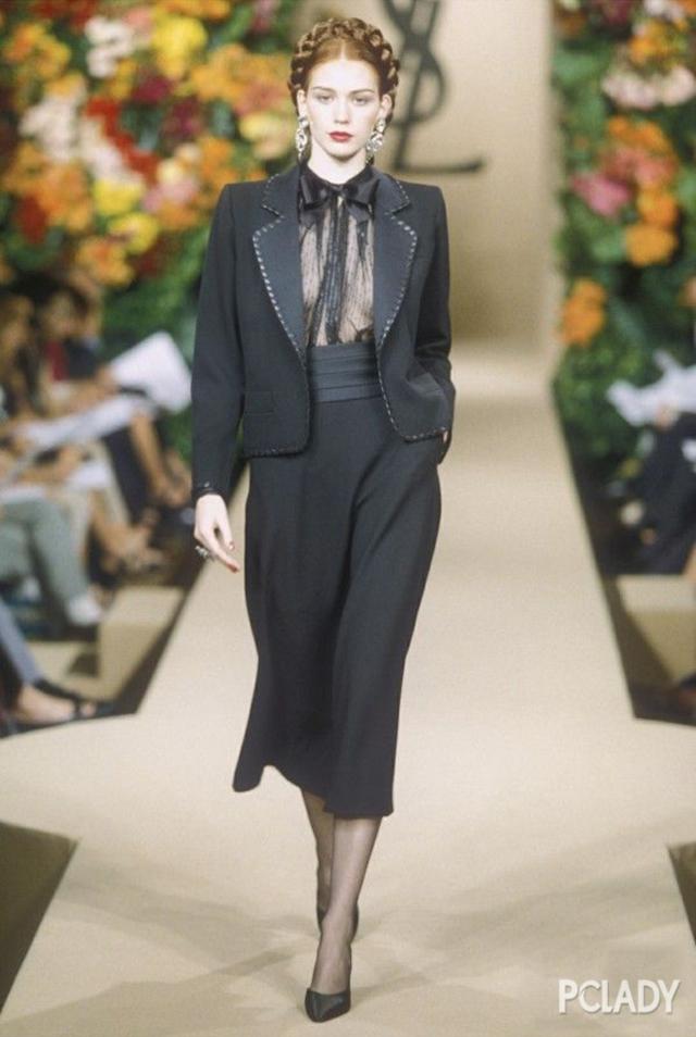 时装走秀全透视服装女装2020收狐视频 时装走秀全透视服装女装2020(已更新)-第1张图片-潮百科