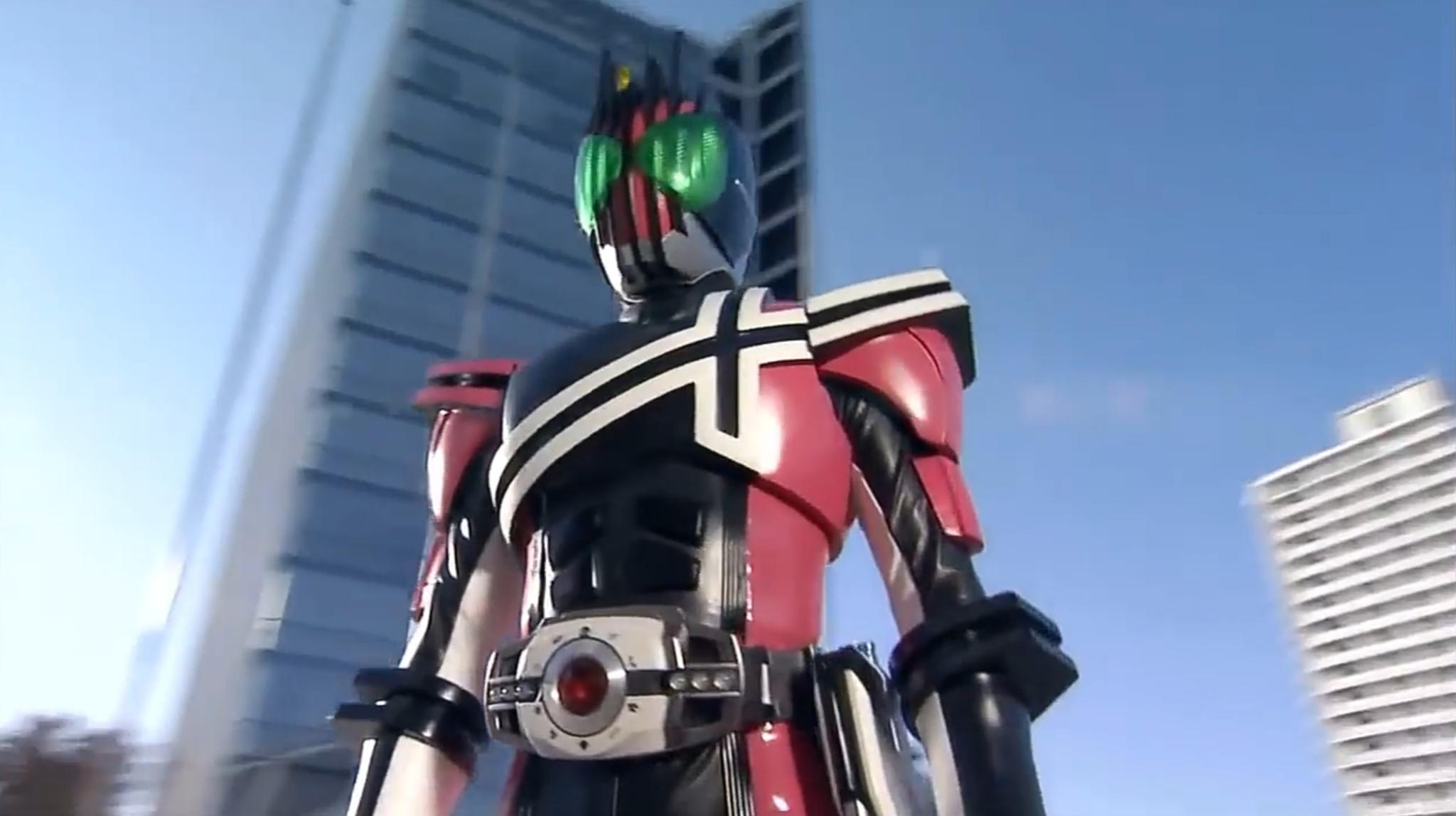 有哪些搞笑的假面骑士变身龙骑扮鬼脸或者插手机插不进